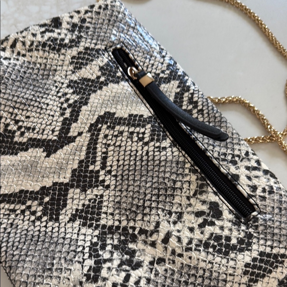 medium sized bag - Picture 3 of 3